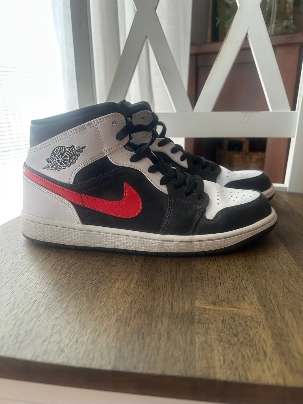 Jordan High-Top Sneakers Black/White/Red
